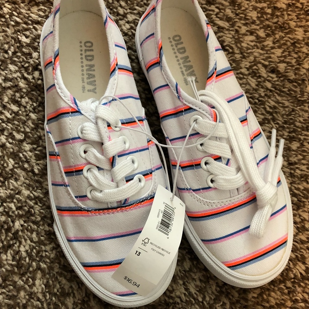 Old Navy girls tennis shoes